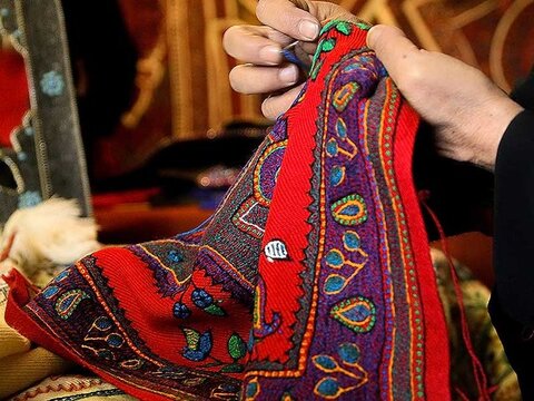 جشنواره صنایع‌دستی و هنرهای‌ سنتی‌ کاشان آغاز به کار کرد