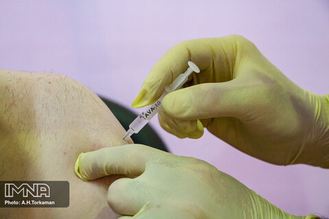 دلیل بروز بازو درد پس از دریافت واکسن کرونا چیست؟