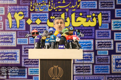 محمود احمدی نژاد، رئیس دولت نهم و دهم