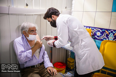 ۱۱۰هزار اصفهانی واکسینه شده‌اند/ دریافت واکسن‌های جدید تا پایان هفته