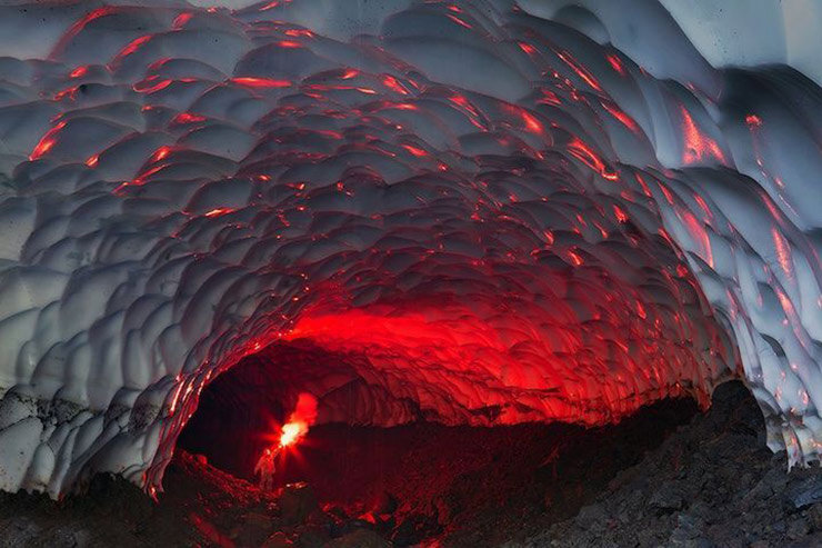 غار یخی چما؛ انبار طبیعی پربرف