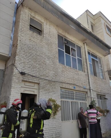 اطفای حریق منزل دوطبقه در شیراز