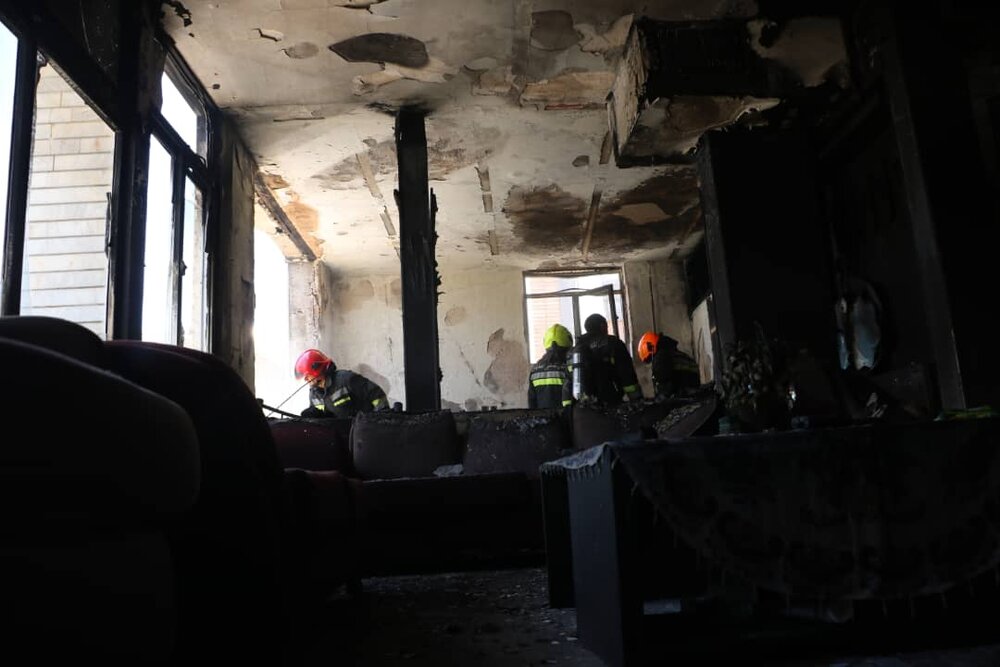 انفجار یک خانه و آتش‌گرفتن مغازه حاصل بی احتیاطی در کاشان
