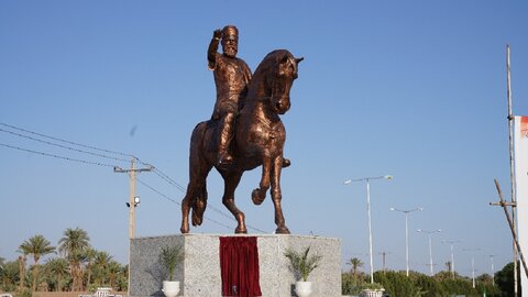 پرده برداری از مجسمه محمدتقی خان بافقی