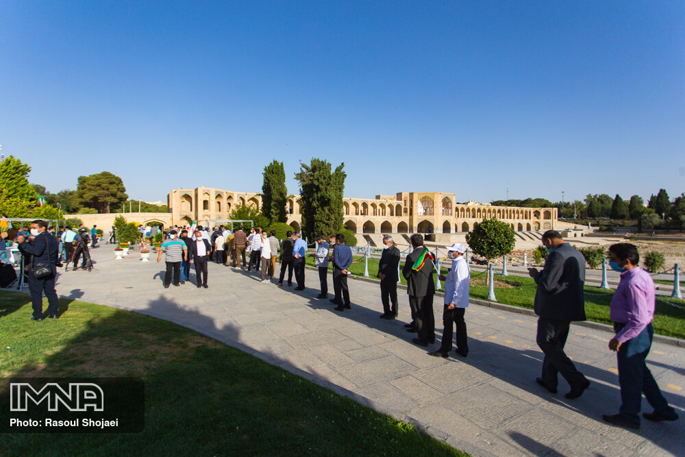 مسئولان استان اصفهان در کدام شعبه‌ها رای دادند؟