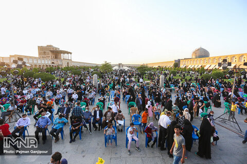 جشن میلاد امام رضا (ع) و جشن پیروزی ابراهیم رئیسی در اصفهان