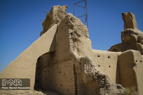  Haftshuyeh Grand Mosque stands in need of renovation