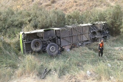 مرگ ۲ خبرنگار بر اثر واژگونی اتوبوس