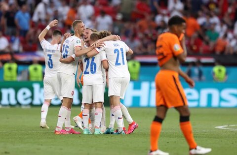 هلند صفر- جمهوری چک ۲/ اولین شگفتی جام با حذف نارنجی مدعی