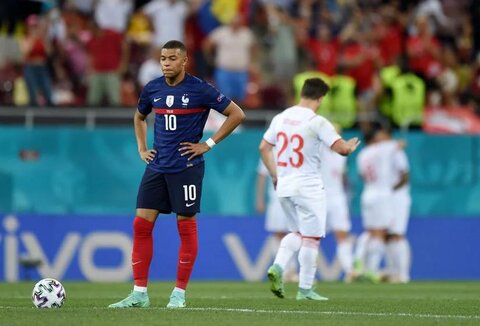 فرانسه ۳ (۴)- سوئیس ۳ (۵)/ شوک به یورو با حذف قهرمان جهان