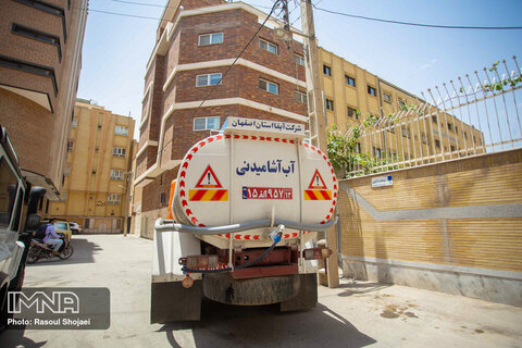 قطعی آب در محله‌هایی از شهر اصفهان