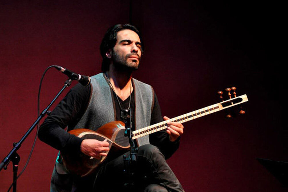 «تار ایرانی» موسیقی خراسان را می‌نوازد
