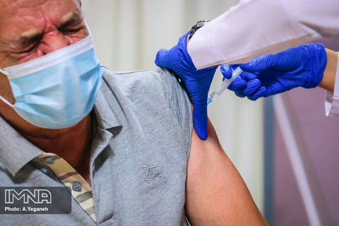 رکورد واکسیناسیون روزانه با تزریق ۵۰۵ هزار دُز 