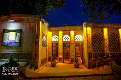 Illuminating Isfahan's public spaces