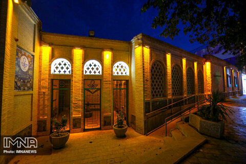 Illuminating Isfahan's public spaces