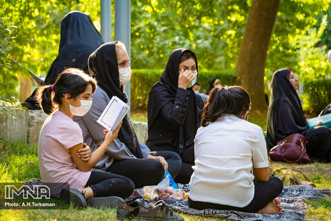 مراسم دعای روز عرفه در همدان