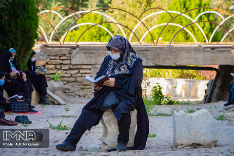 مراسم دعای روز عرفه در همدان