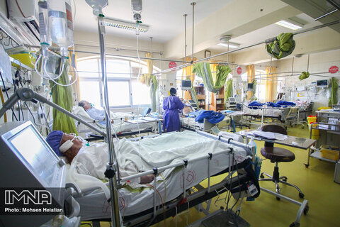 ظرفیت بیمارستان‌های اصفهان ۴ روز دیگر تکمیل است/ شرایط به شدت بحرانی است