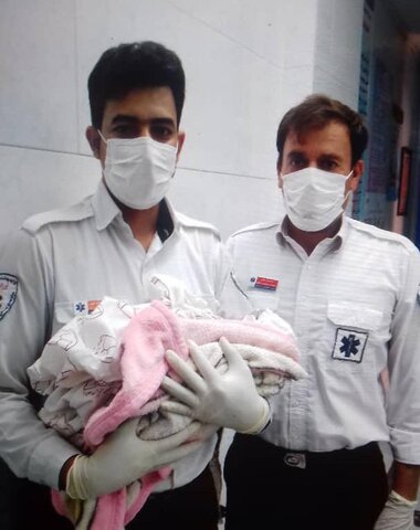 به دنیا آمدن نوزاد نجف‌آبادی عجول در آمبولانس