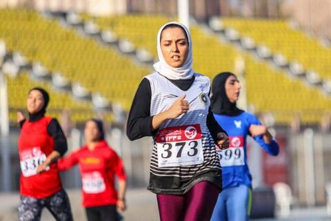 واکنش فرزانه فصیحی دونده ایرانی به حذف‌ از المپیک + عکس