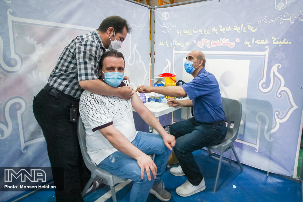 واکسیناسیون رانندگان تاکسی در اصفهان