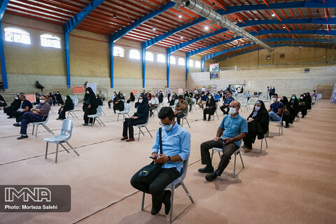 اعلام مراکز واکسیناسیون کرونا در شیراز؛ پنجشنبه ۱۱ شهریور
