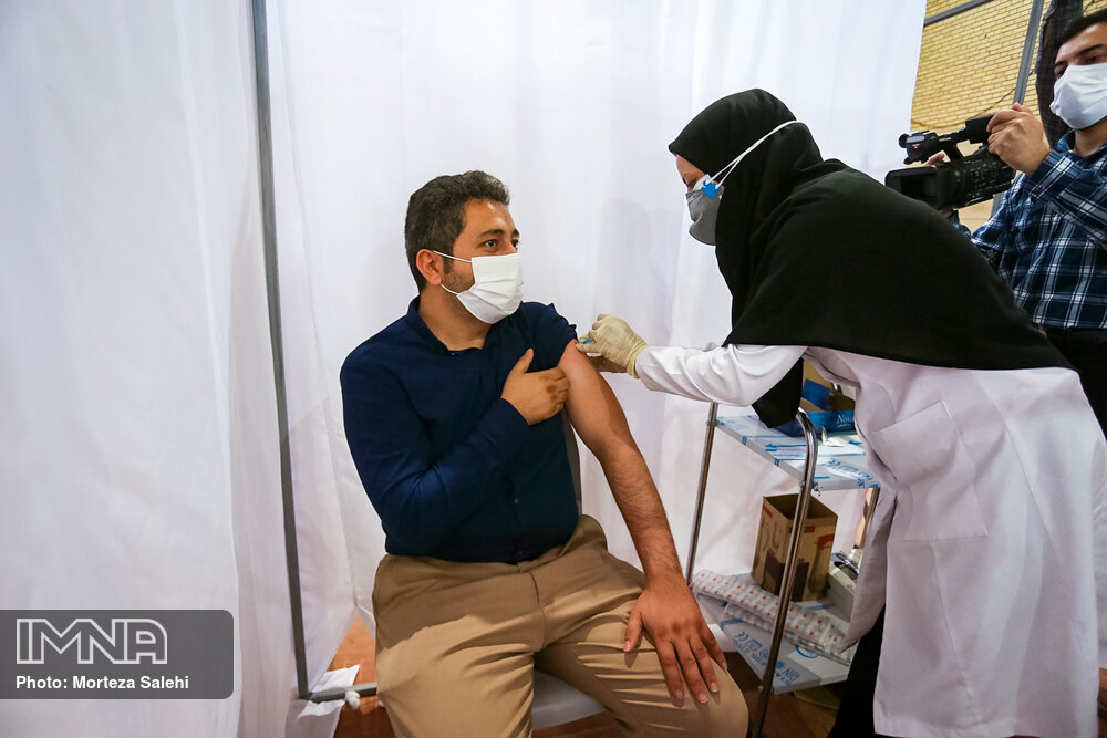 پایان مرحله اول واکسیناسیون تاکسیرانان تبریز