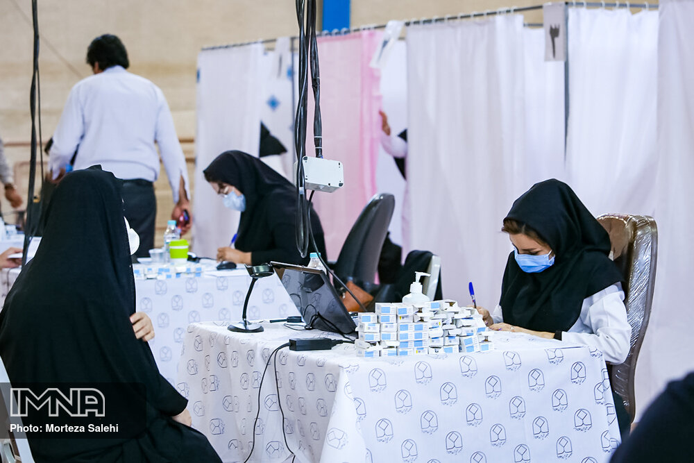 راه‌اندازی مرکز واکسیناسیون عمومی در بهارستان