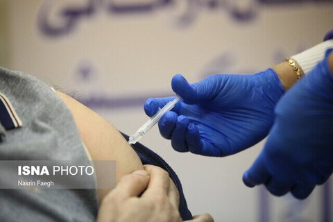 واکسیناسیون ۴۳۰۰ تاکسیران مشهدی