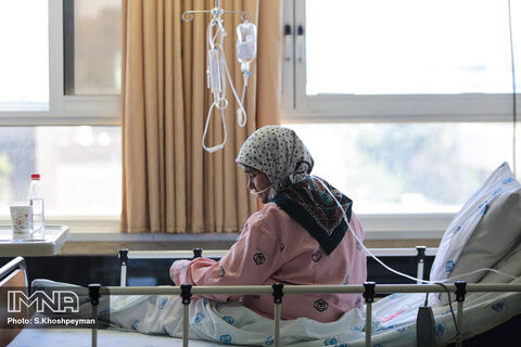 Iranian hospitals run out of intensive care unit beds 