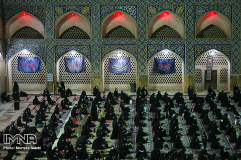 شب پنجم محرم؛ مسجد جامع اصفهان‎