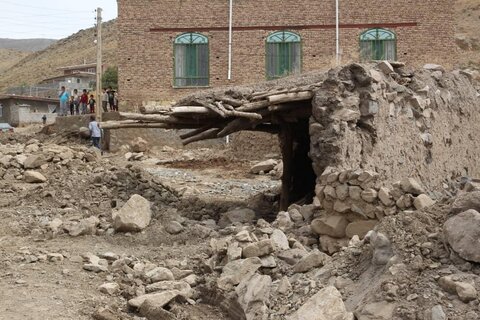 مصوبات بازدید تعدادی از نمایندگان از مناطق سیل‌زده استان آذربایجان