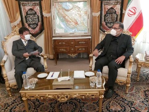 وزیر امور خارجه ژاپن با شمخانی دیدار کرد