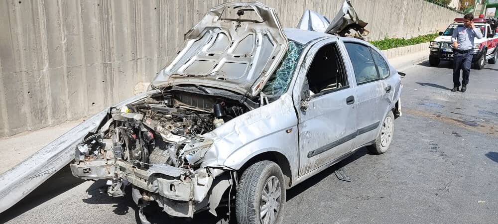 تصادف دلخراش خودرو تیبا در بزرگراه شهید خرازی+ عکس