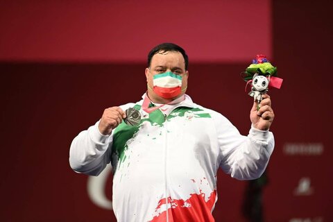 منصور پورمیرزایی نایب قهرمان وزنه‌برداری در پارالمپیک توکیو + بیوگرافی و افتخارات