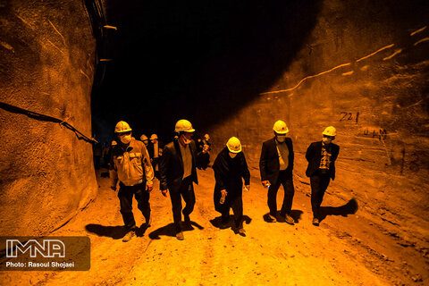 بازدید اعضای شورای شهر از پروژه قطار شهری