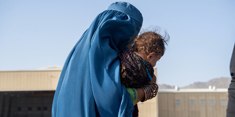 طالبان، افغانستانی‌ها را مجبور به فرزندفروشی کرده