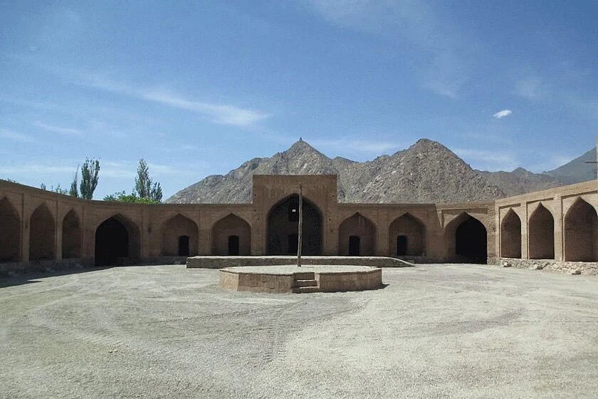 گشتی در کاروانسراهای کهن اصفهان