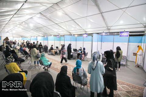 مرکز واکسیناسیون شبانه الزهرا