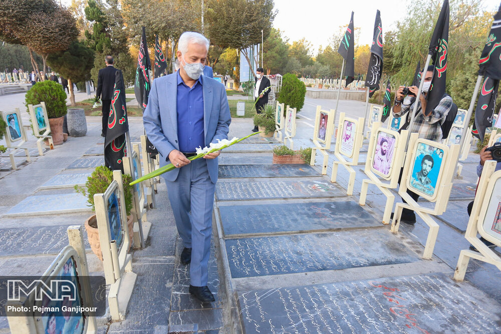 علی قاسم‌زاده کار خود را به عنوان شهردار اصفهان آغاز کرد