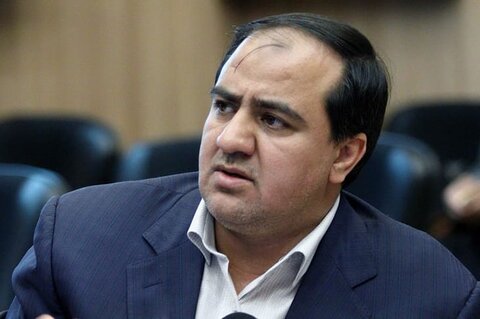 تصمیم شهردار تهران در لغو حکم دامادش شجاعانه بود