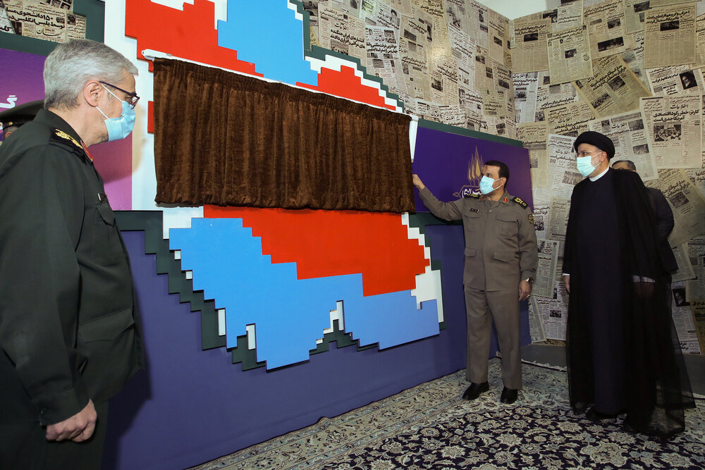 نمایشگاه ملی «در لباس سربازی» با حضور رئیس جمهور  افتتاح شد