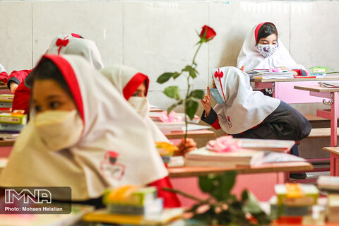 مدارس ابتدایی شهرهای قرمز اصفهان غیرحضوری است