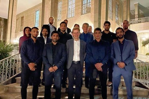 حضور کشتی‌گیران المپیکی ایران در سفارت نروژ