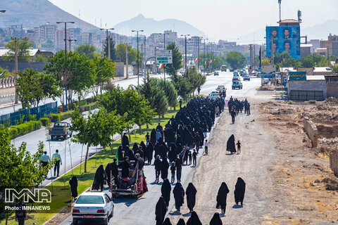 اعزام اولین کاروان بهداشت و درمان اورژانس استان به پیاده‌روی اربعین