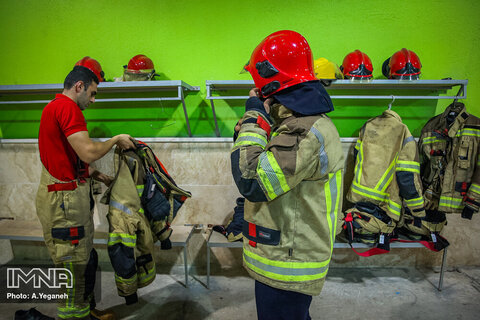 آموزش مستمر پرسنل آتش‌نشانی بروجرد در دستورکار است