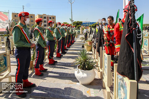 رژه نیرو های آتش نشانی در اصفهان