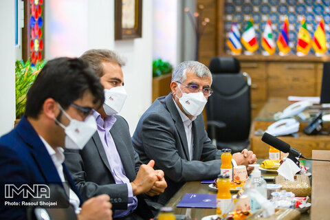 دیدار مدیرعامل مپنا با شهردار اصفهان