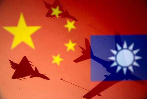 جولان جنگنده‌های چینی بر فراز آسمان‌ تایوان