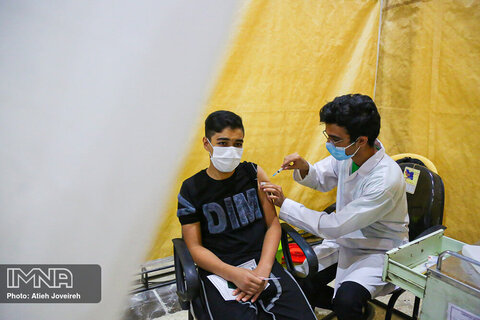 برنامه مراکز تجمعی و منتخب واکسیناسیون کووید ۱۹ اصفهان در روز یک‌شنبه ۲۶ دی‌ماه